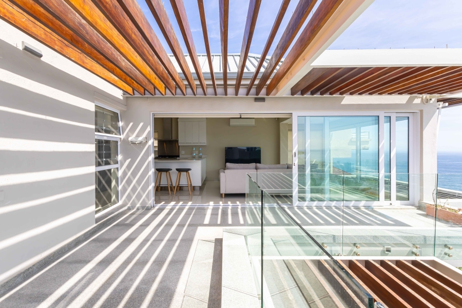 2 Bedroom Property for Sale in Bantry Bay Western Cape
